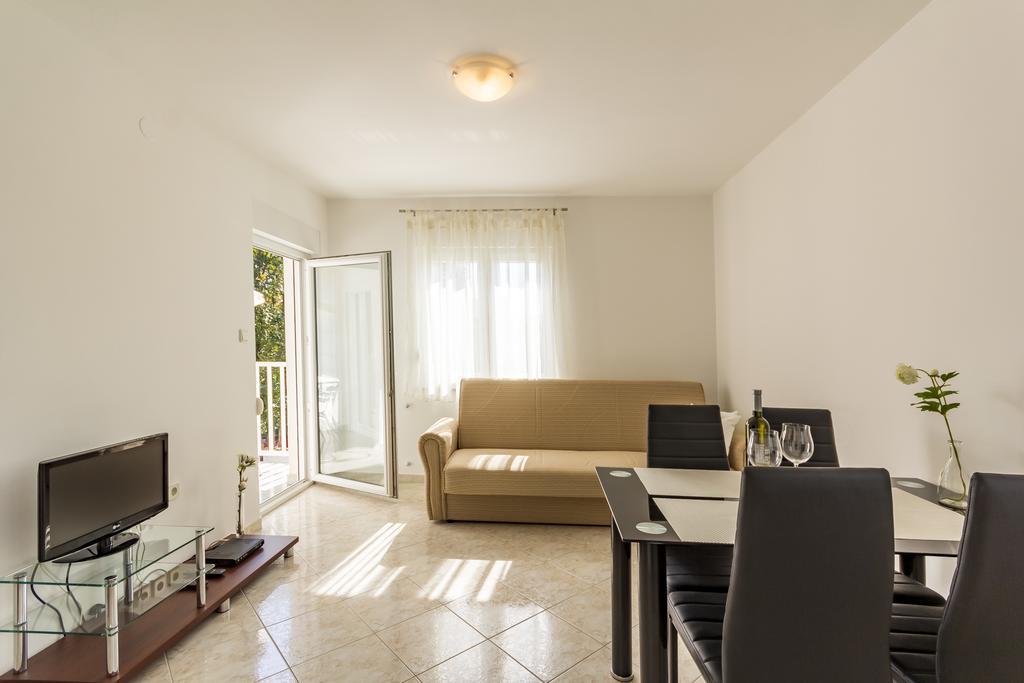 Apartments Alba 파자나 외부 사진