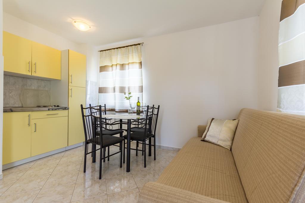 Apartments Alba 파자나 외부 사진