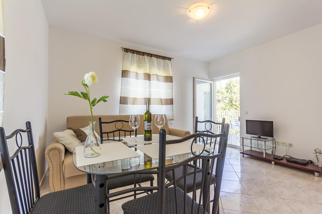 Apartments Alba 파자나 외부 사진
