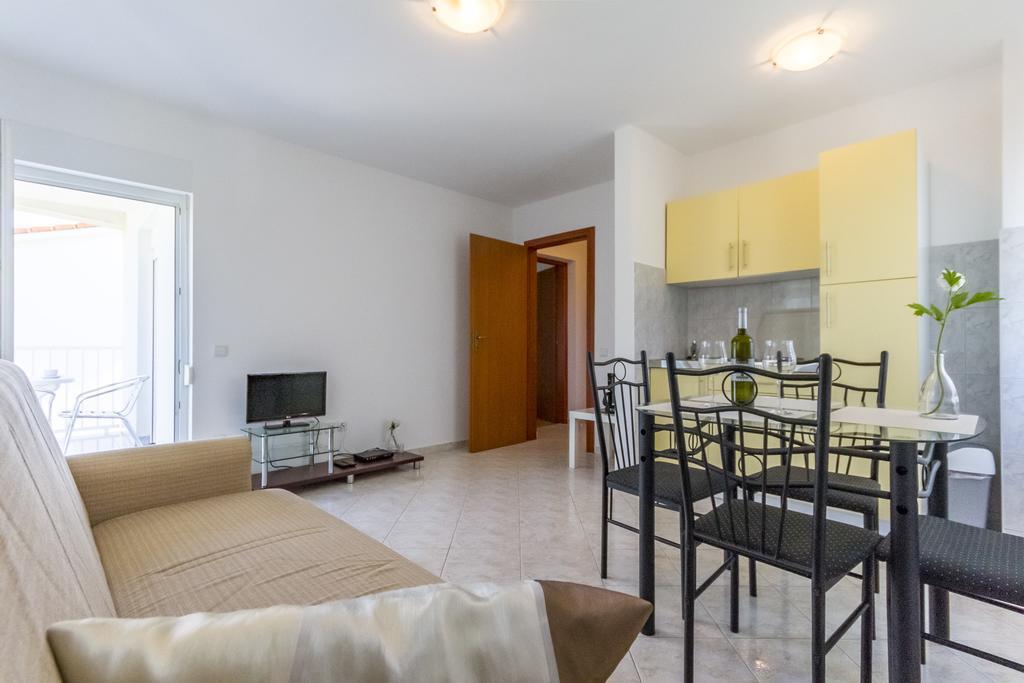 Apartments Alba 파자나 외부 사진