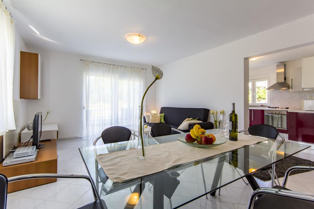 Apartments Alba 파자나 외부 사진